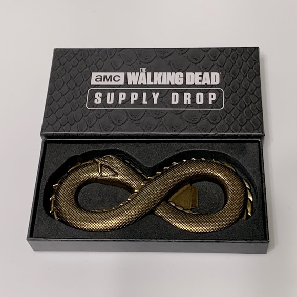 The WALKING DEAD Snake Bottle opener - Picture 1 of 11